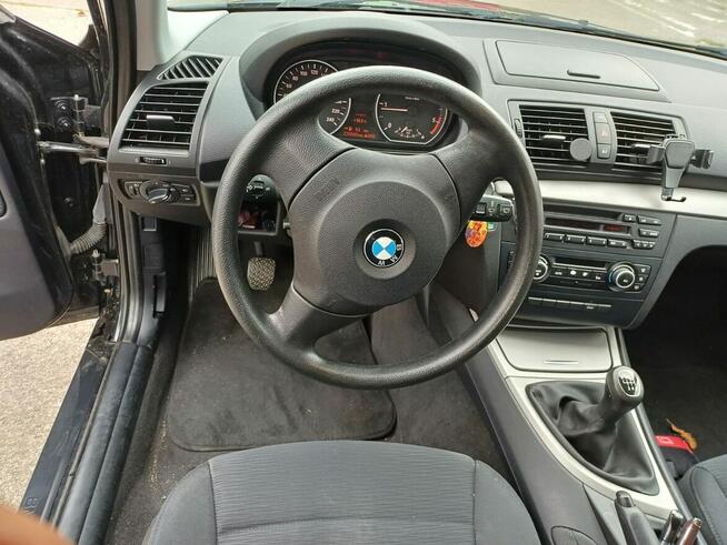 Sprzedam BMW seria 1,118d,rok 2010.Cena 15 300