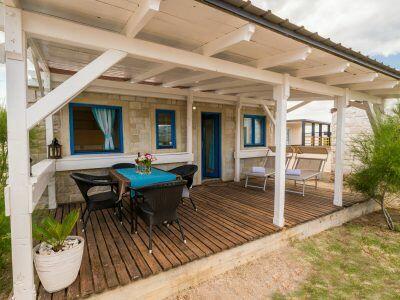 Zadaszenie domku holenderskiego lub przyczepy