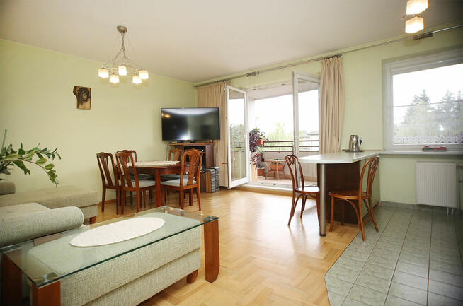 Przestronne Mieszkanie w Spokojnej Okolicy