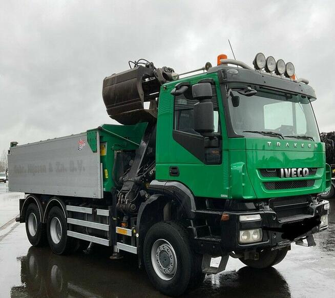 Wywrotka 6x6 z dzwigiem Epsilon Palfinger Iveco