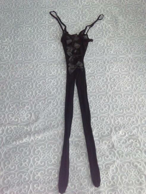 Seksowne bodystocking z kokardą