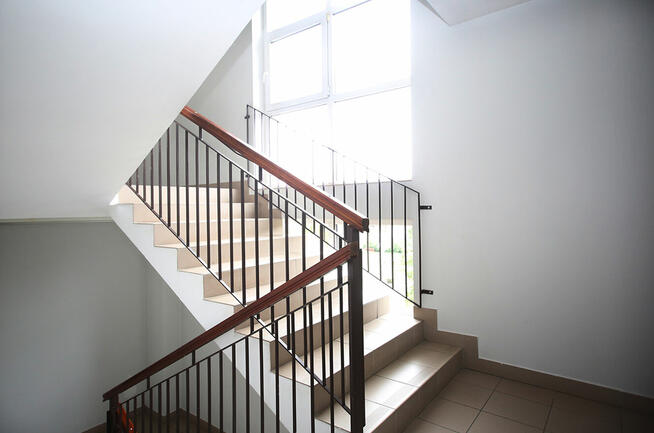 Przestronne Mieszkanie w Spokojnej Okolicy