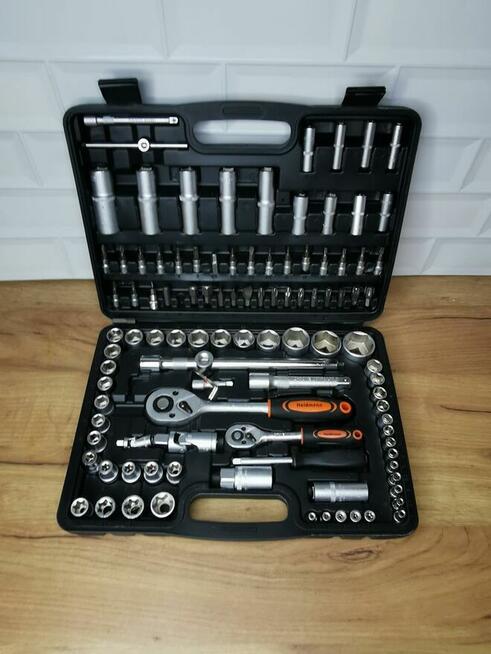 Duży zestaw kluczy nasadowych, bitów.108el. nowy