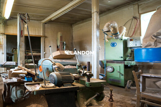 Hala, stolarnia i mieszkanie, blisko trasy S2, S17