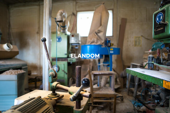 Hala, stolarnia i mieszkanie, blisko trasy S2, S17