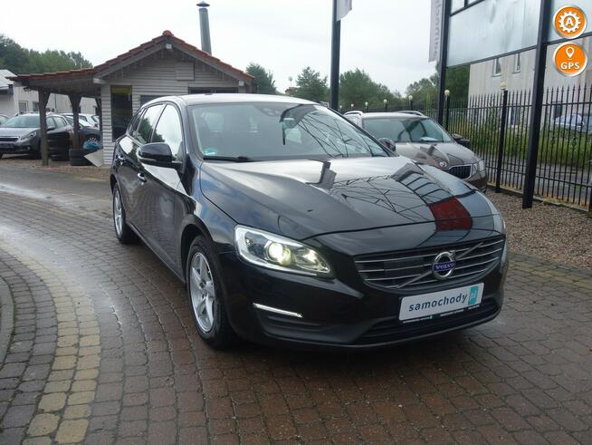 Volvo V60 D3 2016 2.0 diesel 150 km automat xenon navigacja