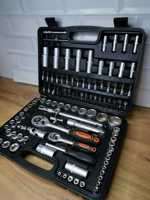 Duży zestaw kluczy nasadowych, bitów.108el. nowy
