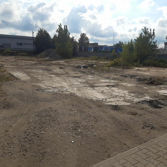 Plac utwardzony pod bazę transportową z zap. socjalnym