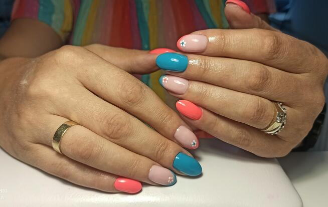 Mobilna stylizacja paznokci