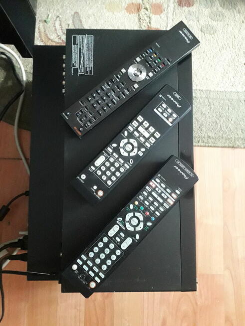 TV pionieer Elite 43+Multimedia.