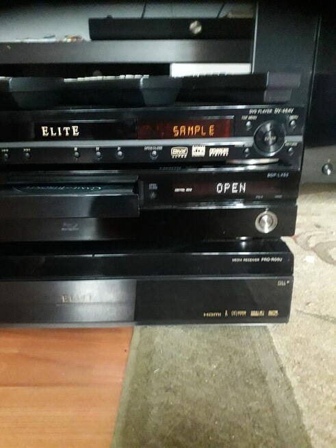 TV pionieer Elite 43+Multimedia.