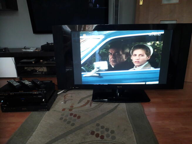 TV pionieer Elite 43+Multimedia.