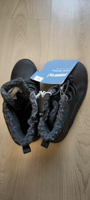 Sprzedam nowe buty Dzięciece chłopięce zimowe rozmiar 31.