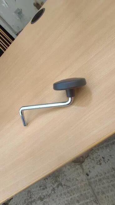 Biurko 100x60 biurka buk KINNARPS regulowana wysokość manual