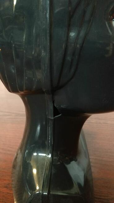 Ekspozytor głowa czarna, stojąca, bardzo lekka-wydmuszka