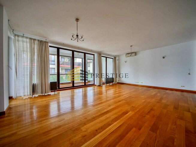 Prestige free standing house Old Wilanow