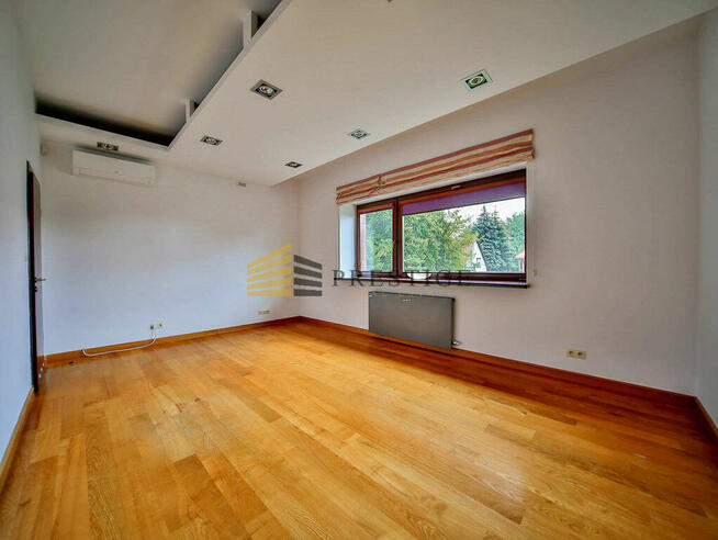 Prestige free standing house Old Wilanow