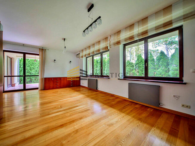 Prestige free standing house Old Wilanow