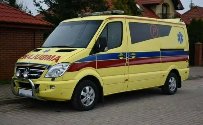 Mercedes Sprinter Ambulans karetka typ B PN-EN 1789 nosze Stryker M1 stan bardzo dobry