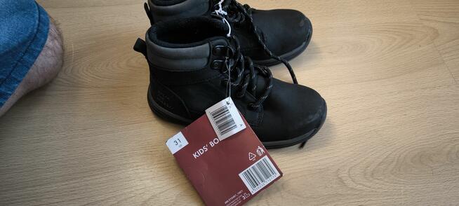 Sprzedam nowe buty Dzięciece chłopięce zimowe rozmiar 31.