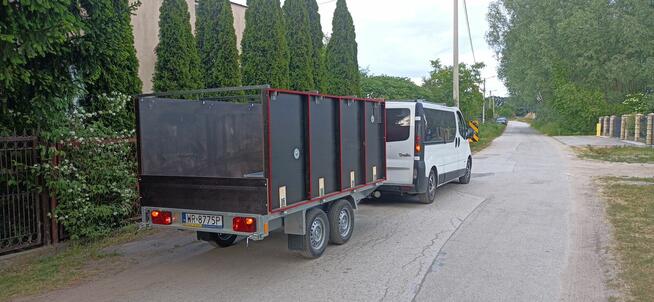 scena mobilna na przyczepie dwuosiowej