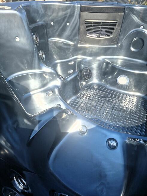 Jacuzzi ogrodowe zimowe SPA Balboa 220x210 cm Akryl