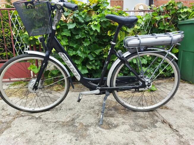 Rower elektryczny Giant zamienię na wiertarkę stołową