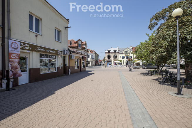 Kamienica - mieszkanie i lokal usługowy w centrum