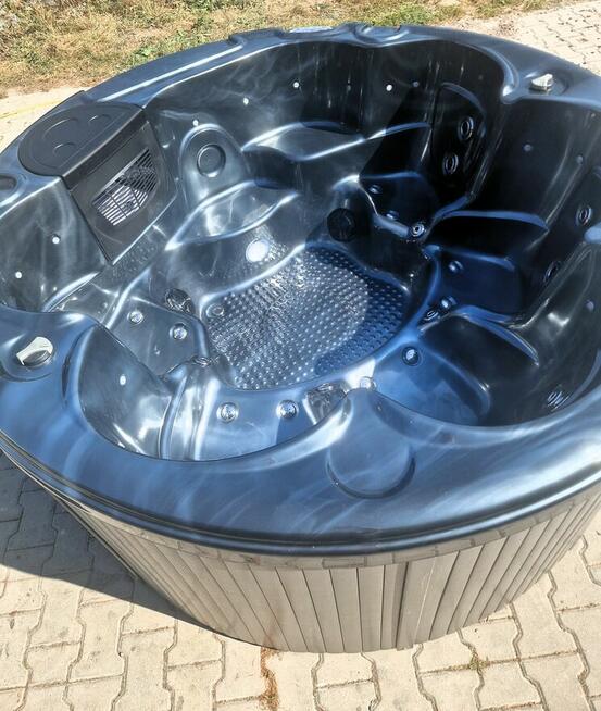 Jacuzzi ogrodowe zimowe SPA Balboa 220x210 cm Akryl