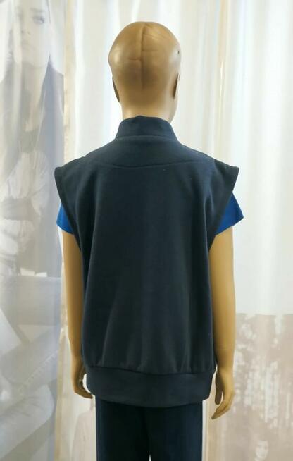 Kamizelka, bezrękawnik szkolny do SP 10 w Szczecinie r.128