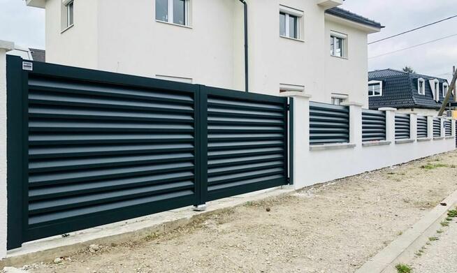 Nowoczesne ogrodzenia z aluminium ALUBRAM