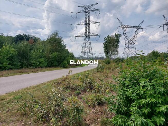 Duża działka, w sąsiedztwie stacja elektoener.