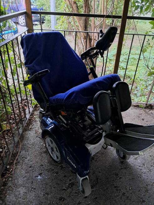 Sprzedam używany elektryczny wózek inwalidzki TORNADO.