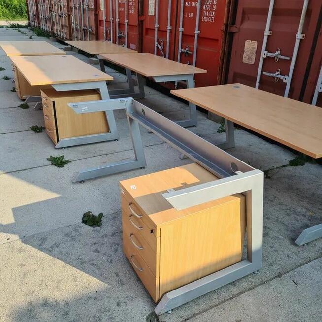 Biurko biurka biurowe w kolorze drewnianym