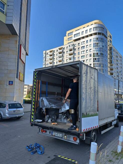 Przeprowadzki Transport / Wywóz starych mebli