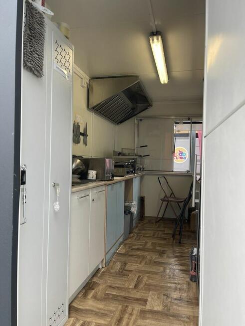 Przyczepa Gastronomiczna 4x2, Gotowy Biznes w Warszawie PILN