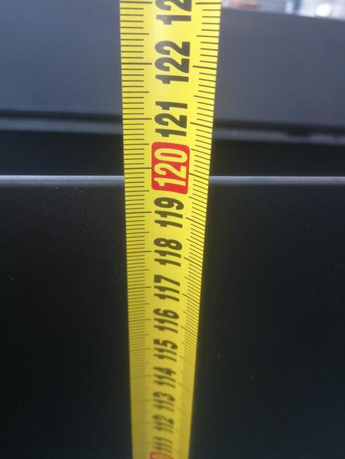 Pojemniki, kontenery, kosze metalowe.