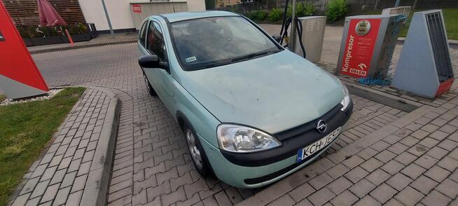 Opel Corsa C 1.0 2002 r. 2 komplety opon. Okazja!