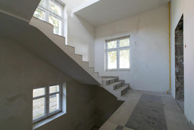 ok 500 m kw. np. na lokale użytkowe, siedzibę firmy