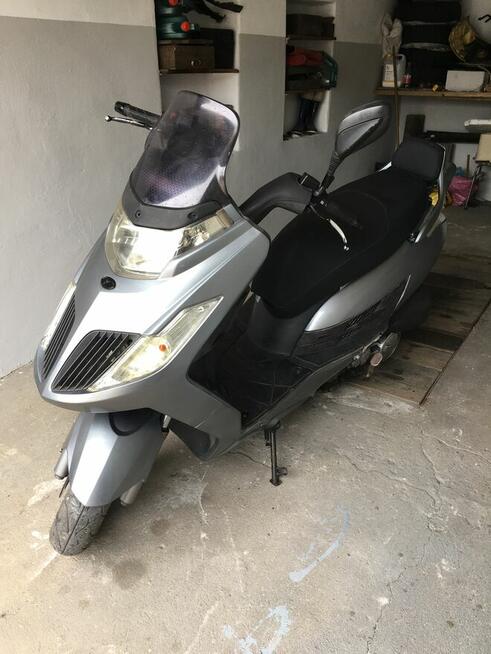 Skuter, motor Kymco Dink 200 i