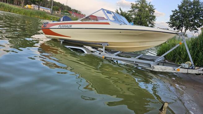 motorowka Glastron 174 z silnikiem 140 KM + przyczepka