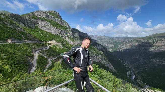 Być może na początek przyjaźń ?!