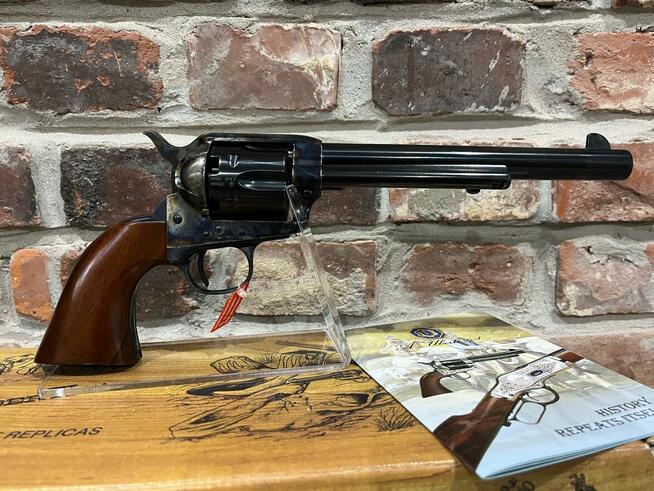 Rewolwer czarnoprochowy Uberti CATTLEMAN 7,5″ kal.44