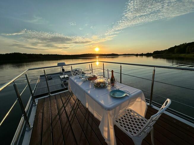 Rejsy po jeziorze Drwęckim kanale Ostródzko-Elbląskim Czarte