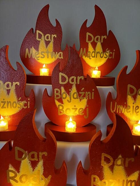 7 Płomieni Dary Ducha Św +lampki led -dekoracja bierzmowanie
