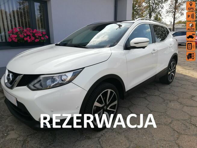 Nissan Qashqai 1.2 benz. - navi - panorama - kamera 360