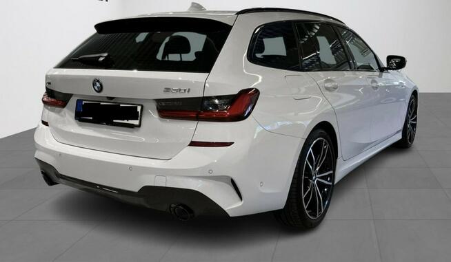 BMW 330i xDrive Touring M-sport H/K Hak