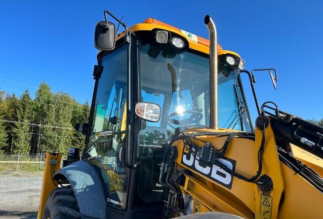 2012 Koparko-ładowarka JCB 4CX