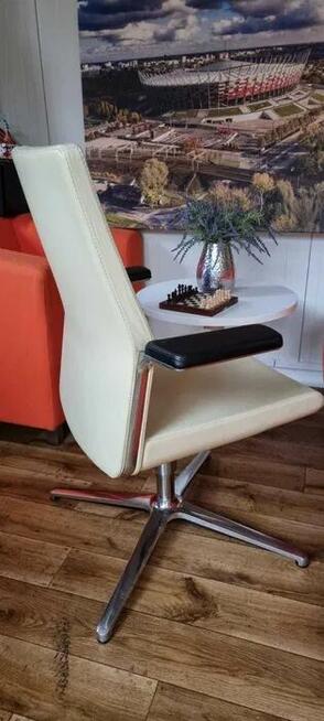 Fotel konferencyjny My turn skóra beżowy 7 szt