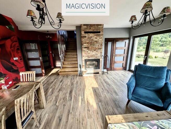 Nowoczesna willa w Woli Batorskiej na 22ar